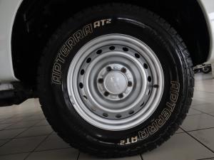Isuzu D-Max 250 4x4 Hi-Ride - Image 23