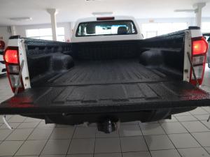 Isuzu D-Max 250 4x4 Hi-Ride - Image 25