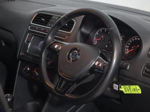 Volkswagen Polo sedan 1.6 Comfortline - Image 12