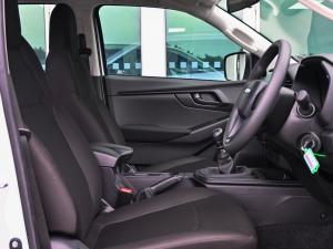 Isuzu D-Max 1.9TD double cab L manual - Image 13