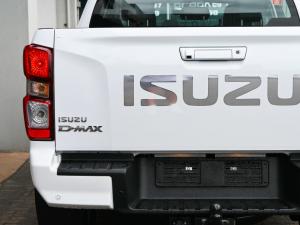 Isuzu D-Max 1.9TD double cab LS auto - Image 10