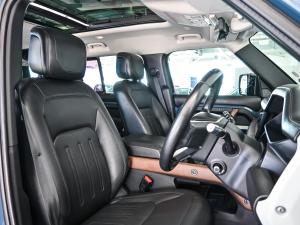 Land Rover Defender 110 D240 HSE - Image 13
