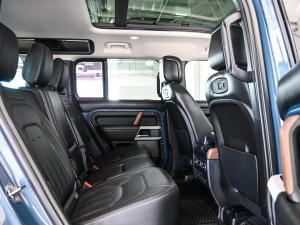 Land Rover Defender 110 D240 HSE - Image 15