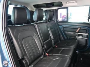 Land Rover Defender 110 D240 HSE - Image 16