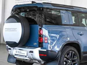 Land Rover Defender 110 D240 HSE - Image 19