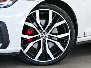 Volkswagen Golf GTI - Image 8