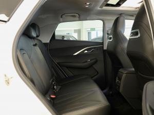 Chery Omoda C5 1.5TCI 230T Elegance S - Image 19
