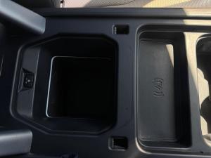 Land Rover Defender 110 D300 X-Dynamic HSE - Image 13