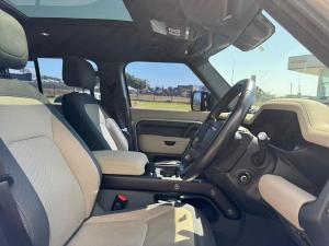 Land Rover Defender 110 D300 X-Dynamic HSE - Image 19