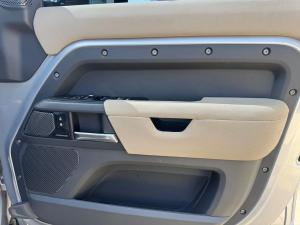 Land Rover Defender 110 D300 X-Dynamic HSE - Image 20