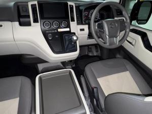 Toyota Quantum 2.8 LWB bus 11-seater GL - Image 10
