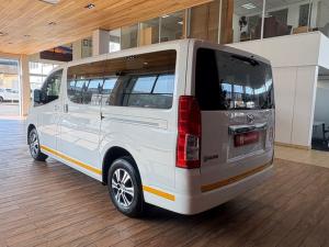 Toyota Quantum 2.8 LWB bus 11-seater GL - Image 5