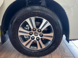 Toyota Quantum 2.8 LWB bus 11-seater GL - Image 9