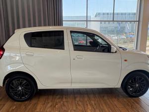 Toyota Vitz 1.0 XR auto - Image 8