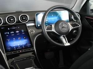 Mercedes-Benz C-Class C220d Avantgarde - Image 12