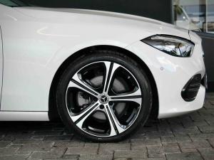 Mercedes-Benz C-Class C220d Avantgarde - Image 22
