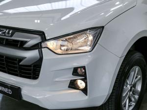 Isuzu D-Max 3.0TD double cab LS 4x4 auto - Image 4