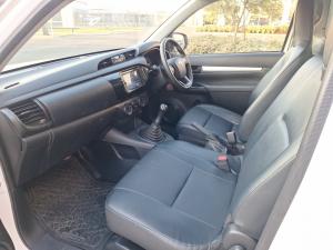 Toyota Hilux 2.4GD single cab S (aircon) - Image 7