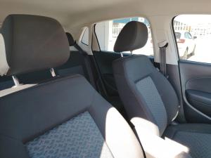 Volkswagen Polo Vivo hatch 1.4 Life - Image 17