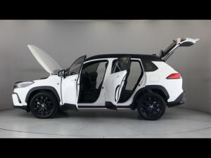 Toyota Corolla Cross 1.8 GR-Sport - Image 11