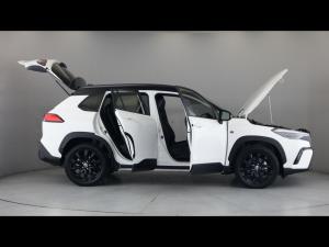 Toyota Corolla Cross 1.8 GR-Sport - Image 15