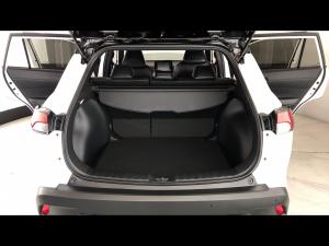 Toyota Corolla Cross 1.8 GR-Sport - Image 18