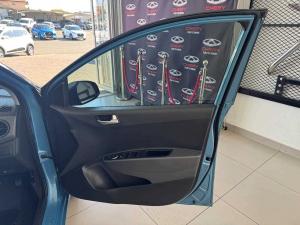 Hyundai i10 1.25 GLS/FLUID automatic - Image 15