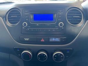 Hyundai i10 1.25 GLS/FLUID automatic - Image 17