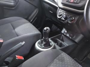 Toyota Vitz 1.0 XR manual - Image 11