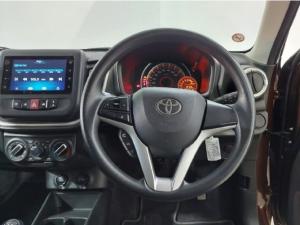 Toyota Vitz 1.0 XR manual - Image 12