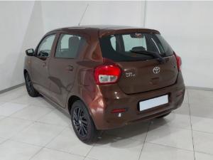 Toyota Vitz 1.0 XR manual - Image 3