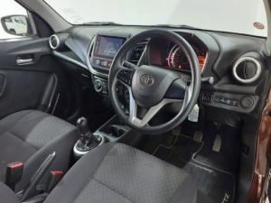 Toyota Vitz 1.0 XR manual - Image 5