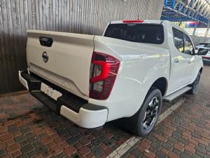 Nissan Navara 2.5DDTi double cab LE Plus - Image 3
