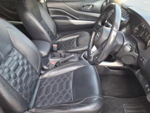 Nissan Navara 2.5DDTi double cab LE Plus - Image 9