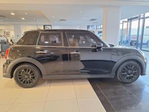 MINI Hatch Cooper Hatch 5-door - Image 2