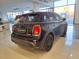 MINI Hatch Cooper Hatch 5-door - Image 3