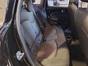 MINI Hatch Cooper Hatch 5-door - Image 6