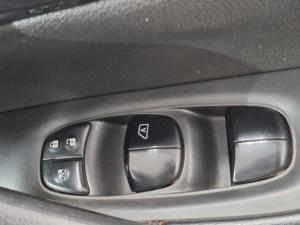 Nissan X-Trail 2.5 4x4 Tekna - Image 16