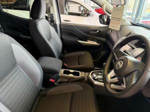 Nissan Navara 2.5DDTi double cab LE 4x4 - Image 8