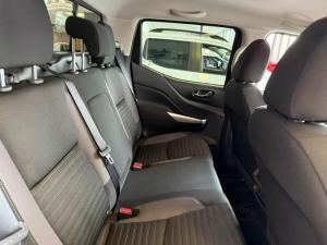 Nissan Navara 2.5DDTi double cab LE 4x4 - Image 9
