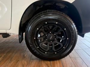 Toyota Hilux 2.4GD-6 double cab SR - Image 9