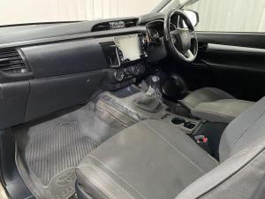 Toyota Hilux 2.4GD-6 Xtra cab Raider manual - Image 9