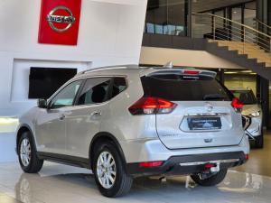 Nissan X-Trail 2.5 4x4 Acenta Tech - Image 7