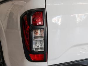 Nissan Navara 2.5DDTi double cab SE Plus 4x4 - Image 6