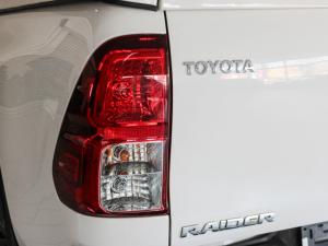 Toyota Hilux 2.4GD-6 double cab 4x4 Raider manual - Image 12