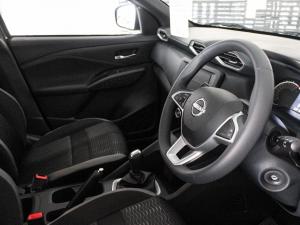 Nissan Magnite 1.0 Visia auto - Image 13