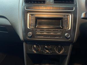 Volkswagen Polo Vivo hatch 1.4 Comfortline - Image 13