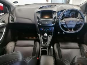 Ford Focus ST 3 - Image 12