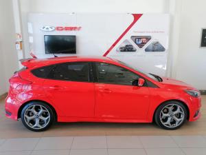 Ford Focus ST 3 - Image 3