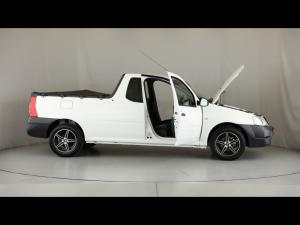 Nissan NP200 1.6i safety pack (aircon) - Image 15